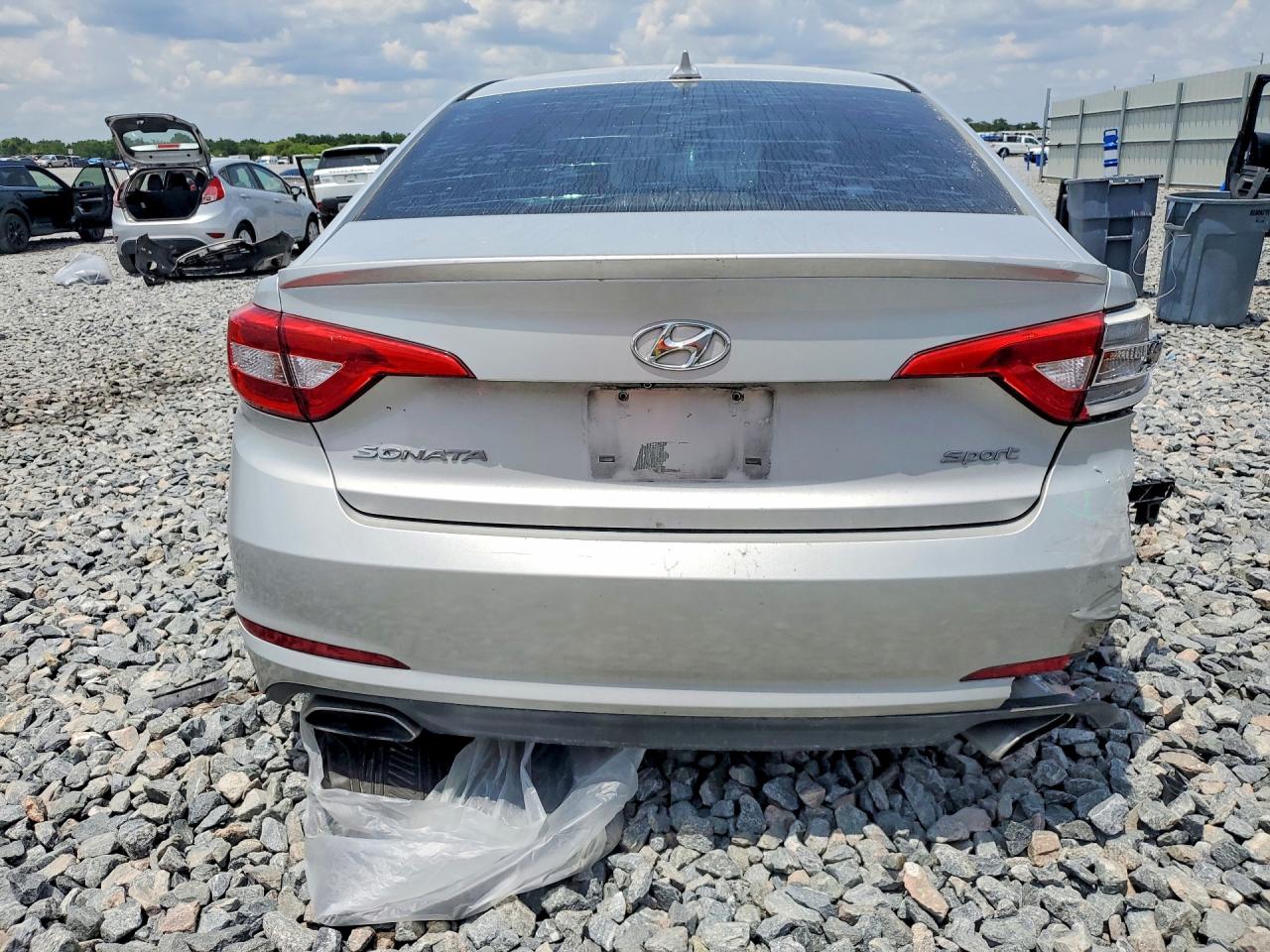 2016 HYUNDAI SONATA SPORT photo 16