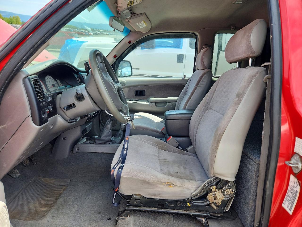 2002 TOYOTA TACOMA V6 photo 13