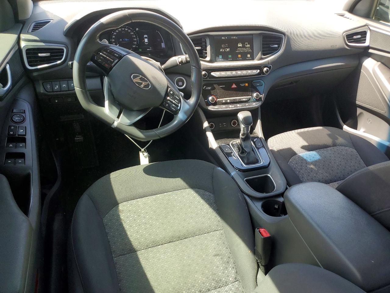 2019 HYUNDAI IONIQ SEL photo 15