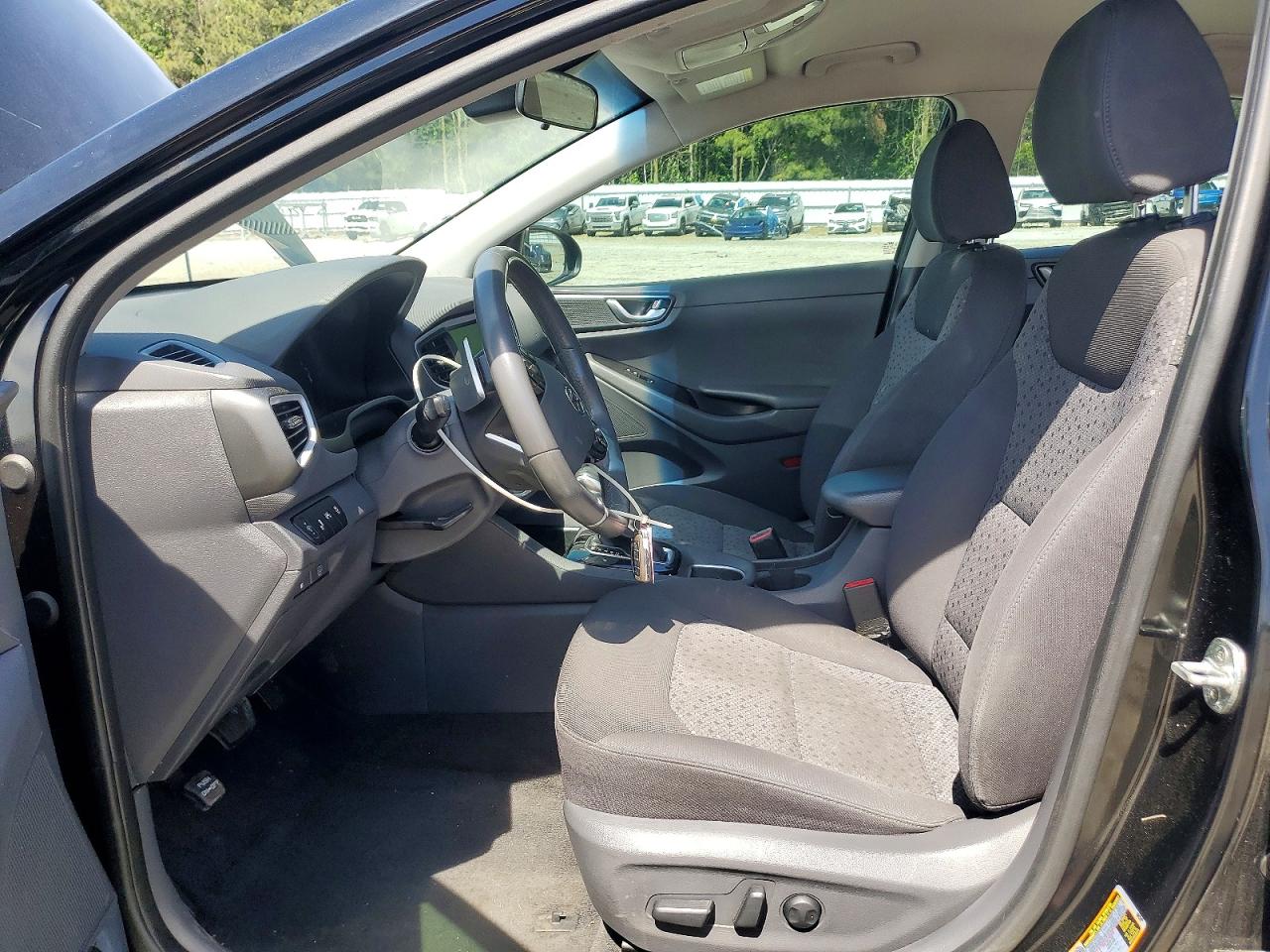 2019 HYUNDAI IONIQ SEL photo 13