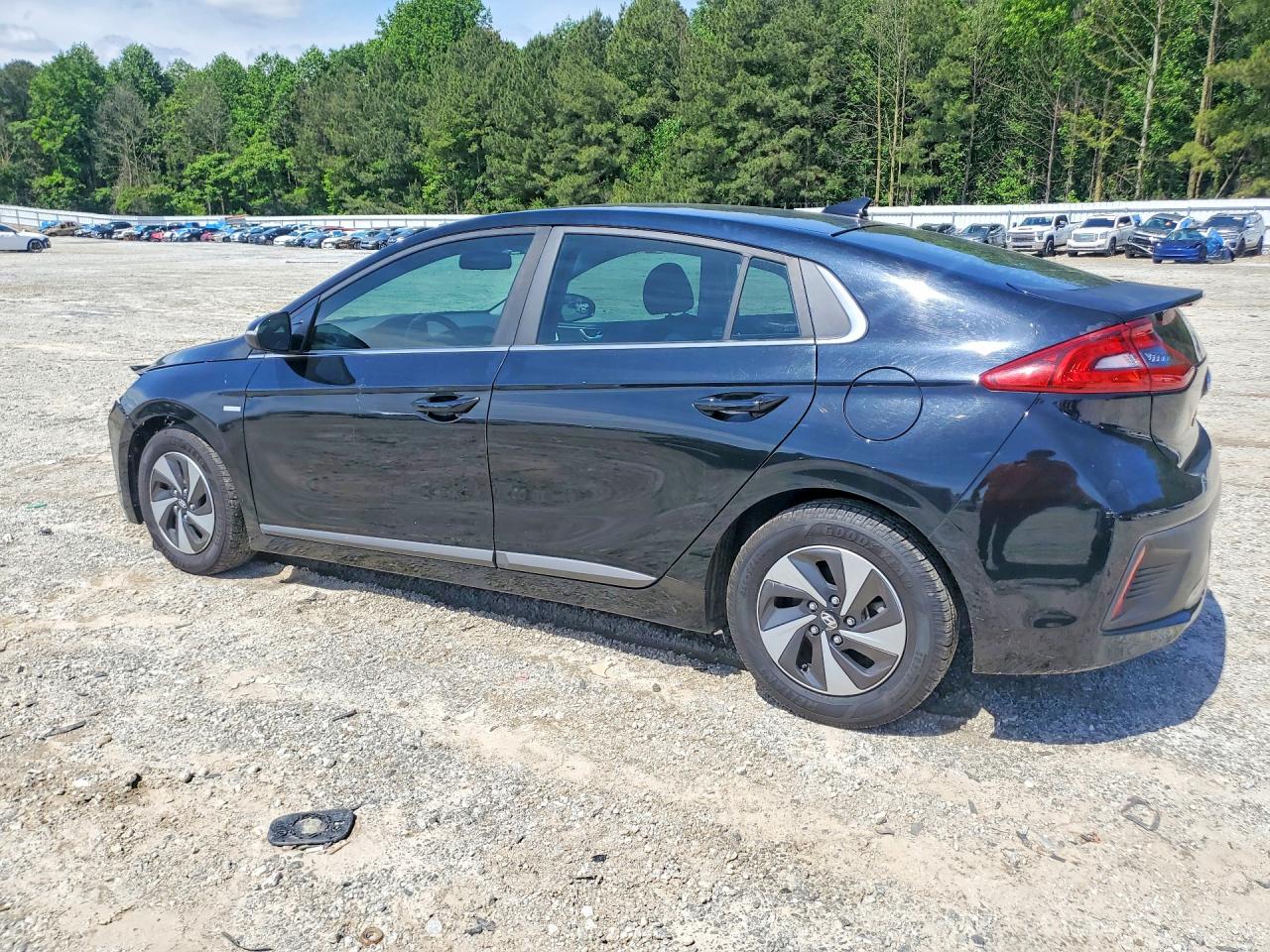 2019 HYUNDAI IONIQ SEL photo 3