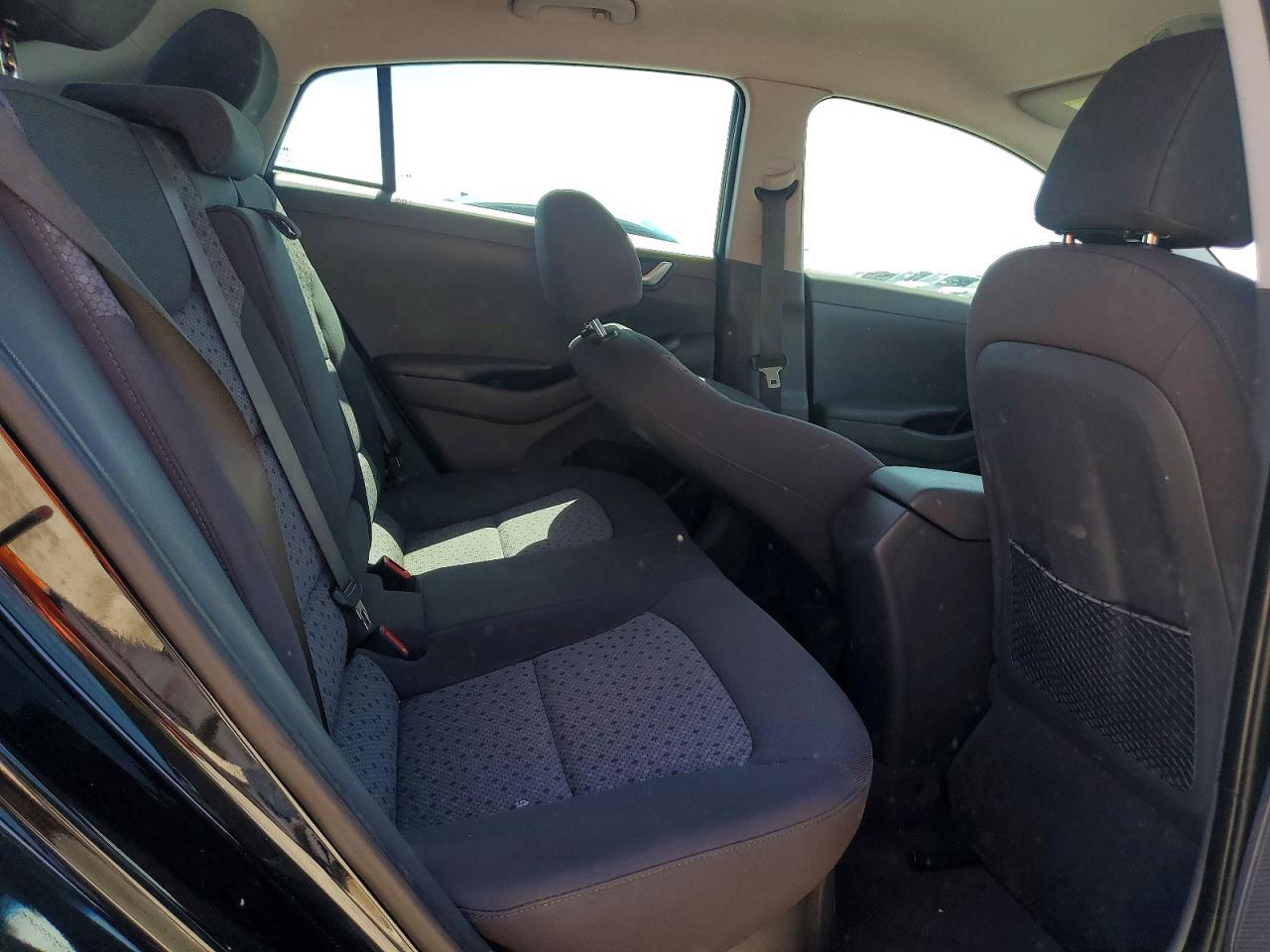 2019 HYUNDAI IONIQ SEL photo 19