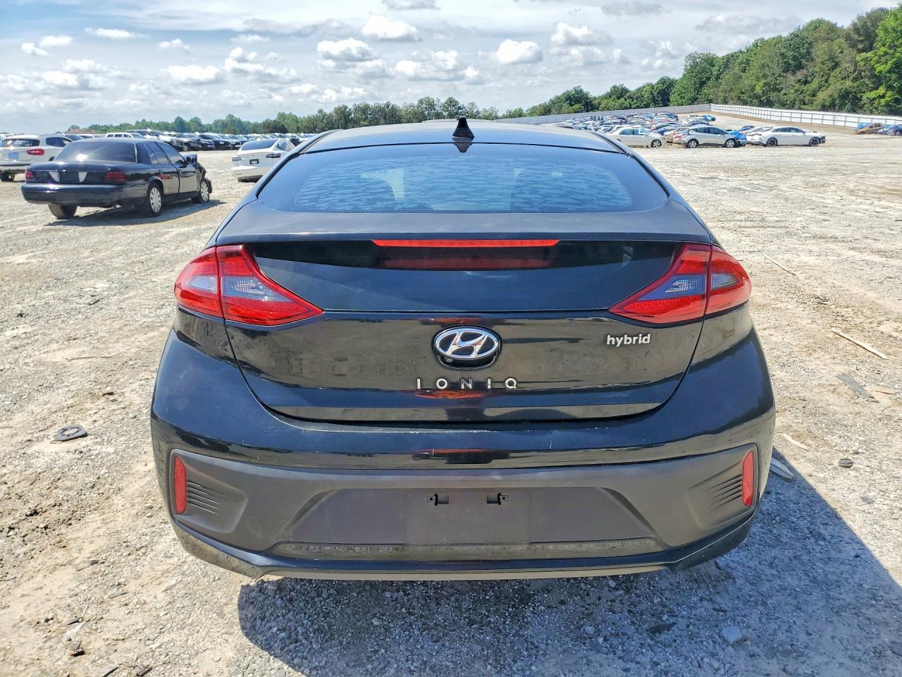 2019 HYUNDAI IONIQ SEL photo 11