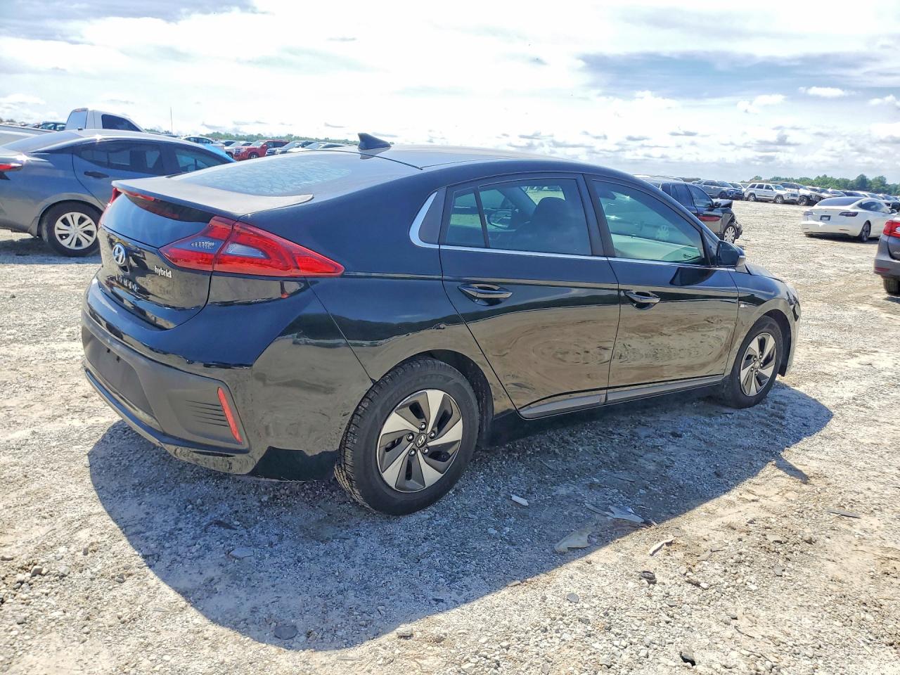 2019 HYUNDAI IONIQ SEL photo 5