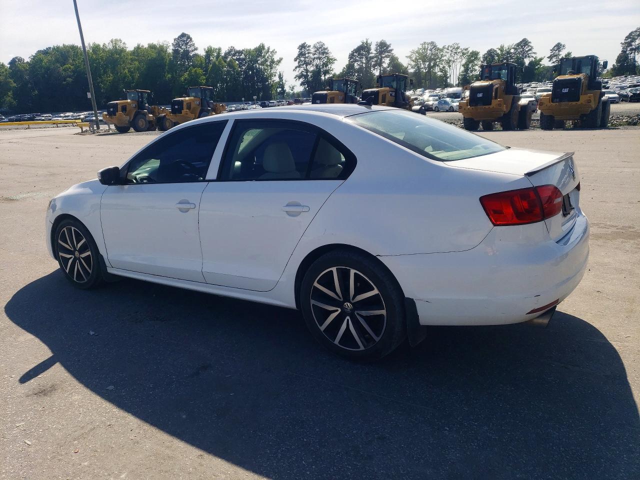 2011 VOLKSWAGEN JETTA SEL photo 3