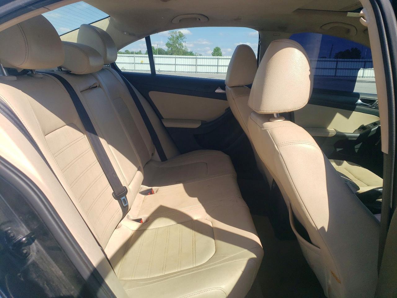 2011 VOLKSWAGEN JETTA SEL photo 19