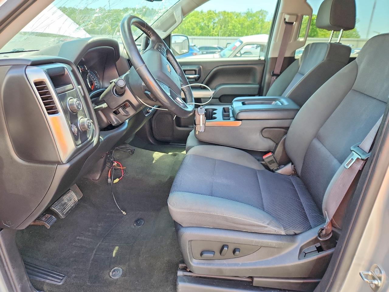 2017 CHEVROLET SILVERADO K1500 LT photo 13