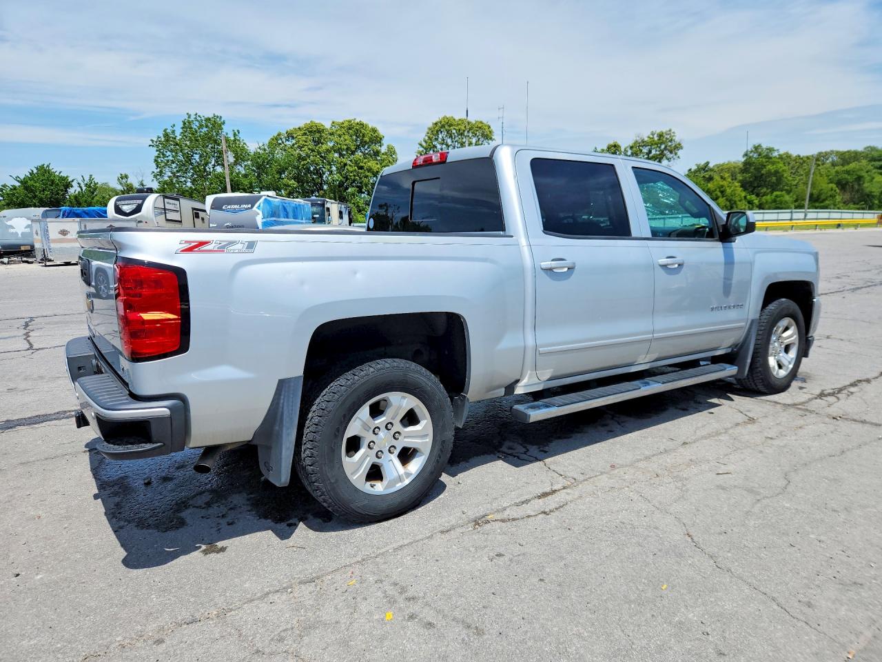 2017 CHEVROLET SILVERADO K1500 LT photo 5