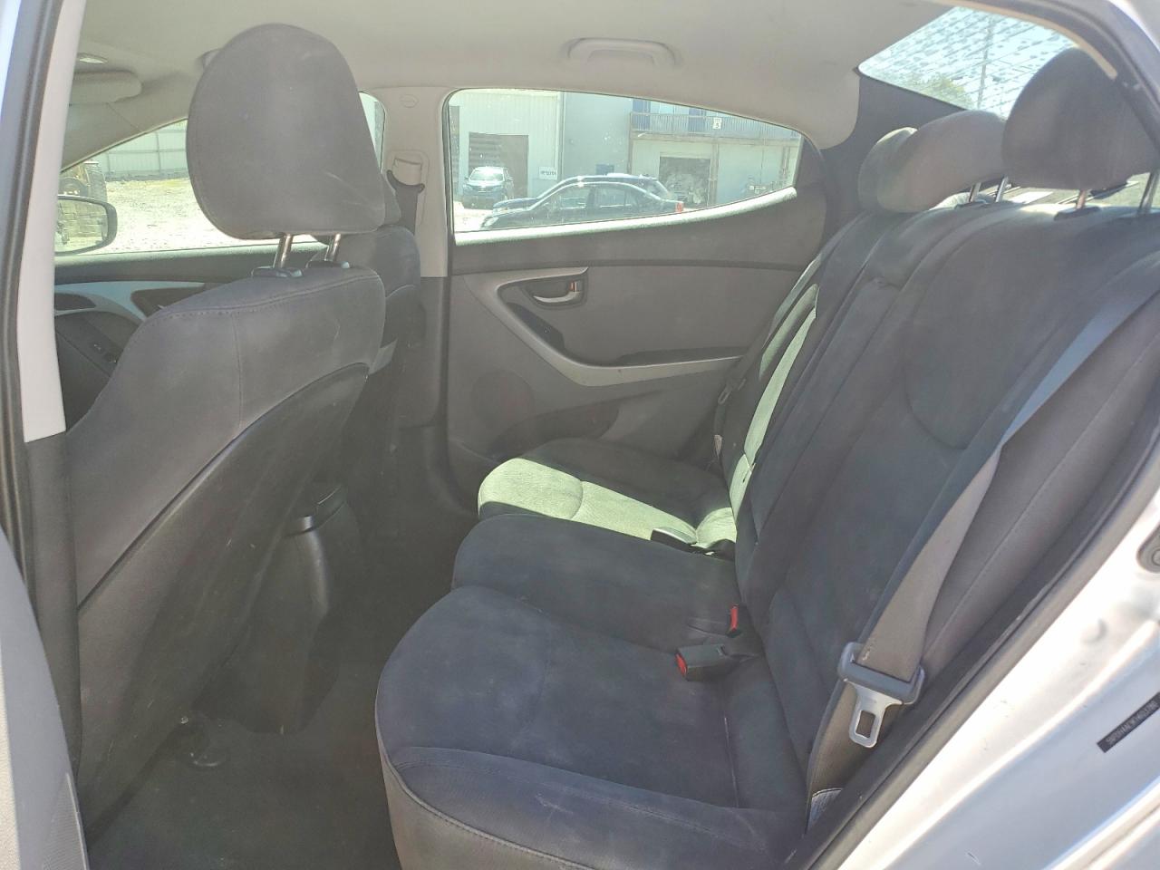 2015 HYUNDAI ELANTRA SE photo 19