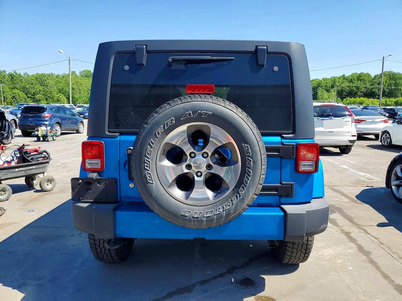 2016 JEEP WRANGLER UNLIMITED SAHARA photo 11