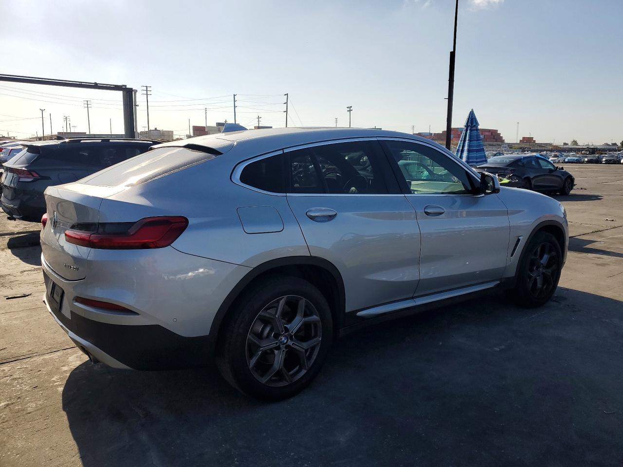 2021 BMW X4 XDRIVE30I photo 5