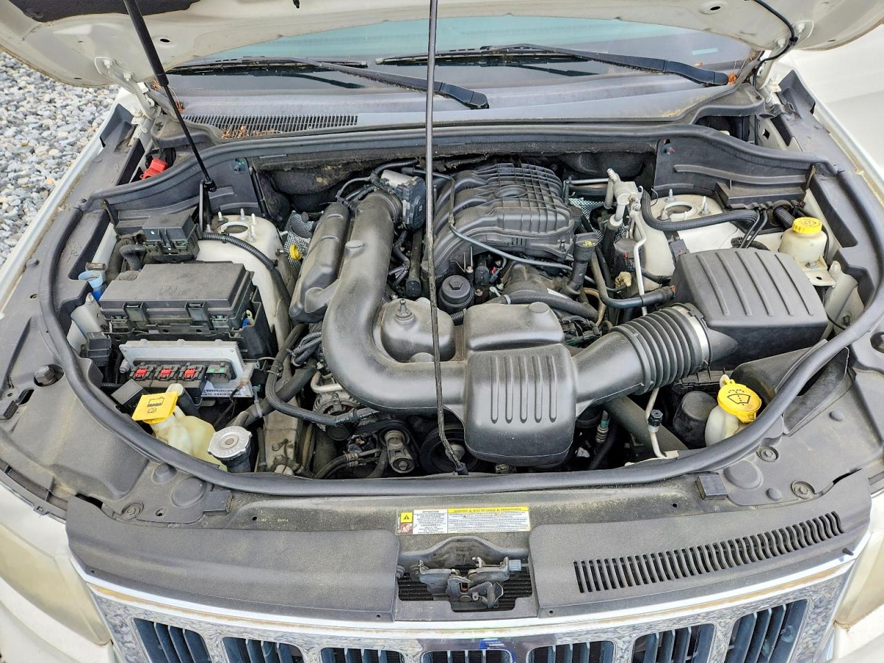 2011 JEEP GRAND CHEROKEE LAREDO photo 23