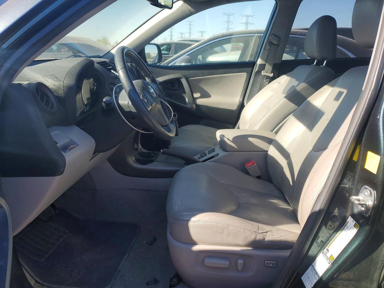 2011 TOYOTA RAV4 LIMITED photo 13