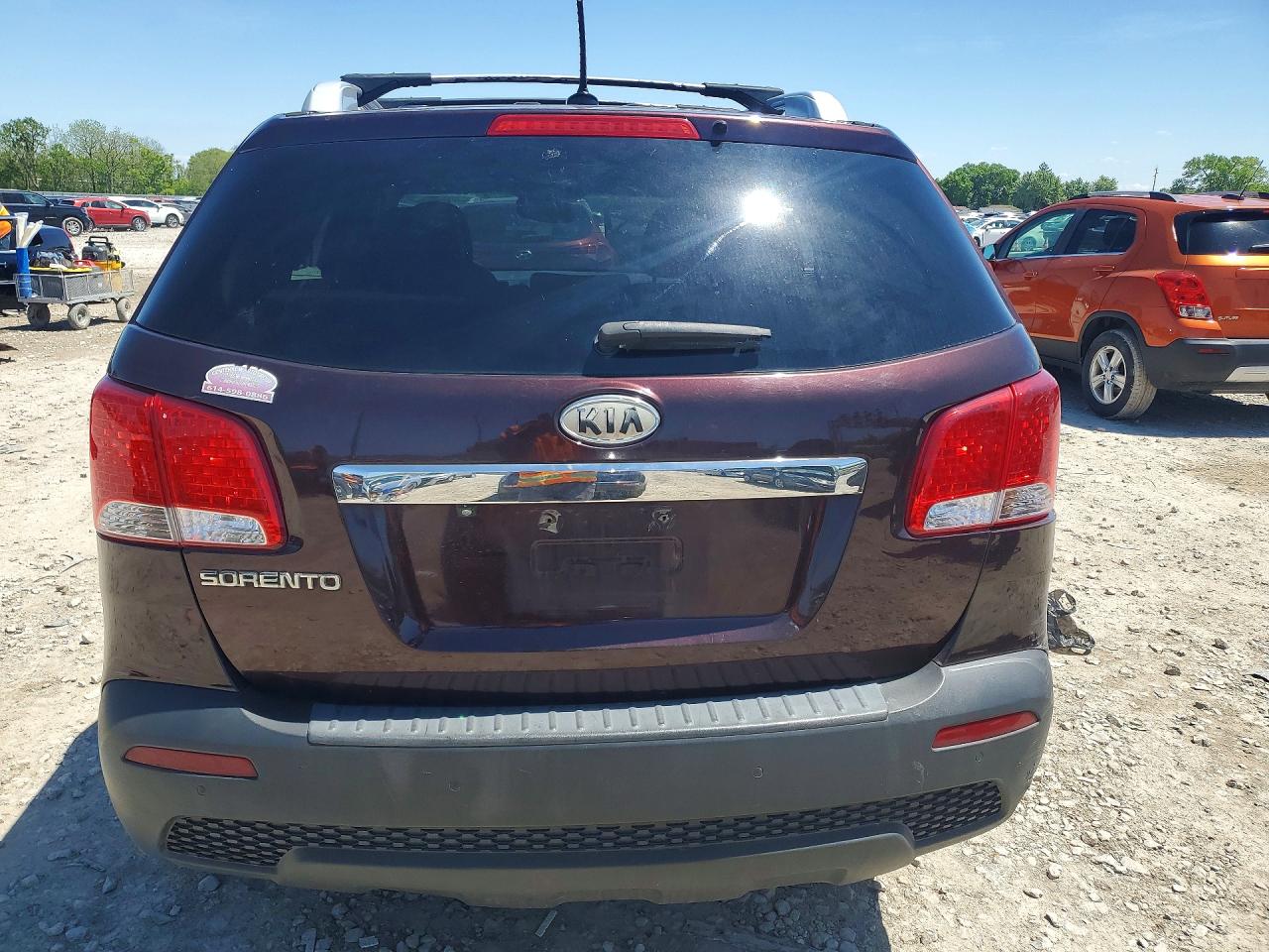 2011 KIA SORENTO LX photo 16