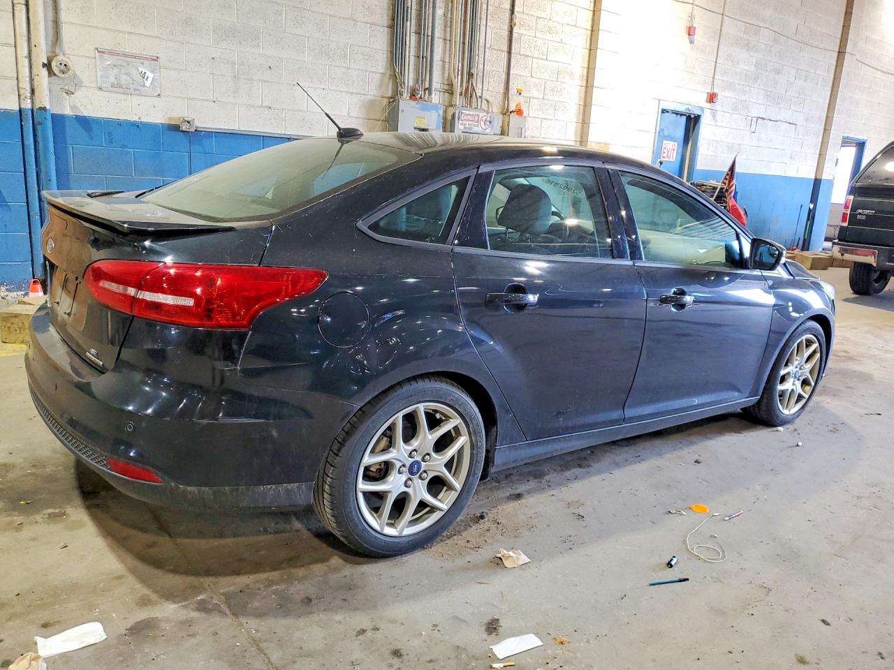 2015 FORD FOCUS SE photo 5