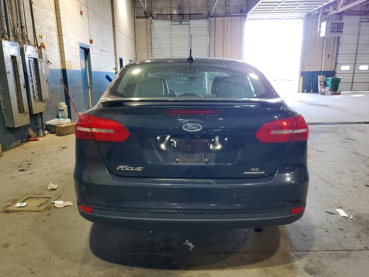 2015 FORD FOCUS SE photo 11