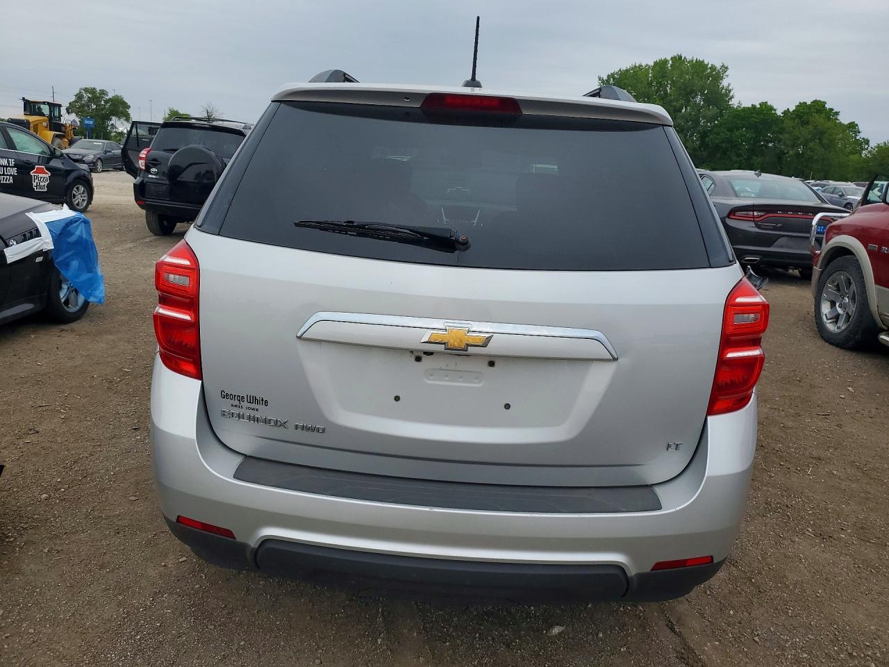 2017 CHEVROLET EQUINOX photo 11