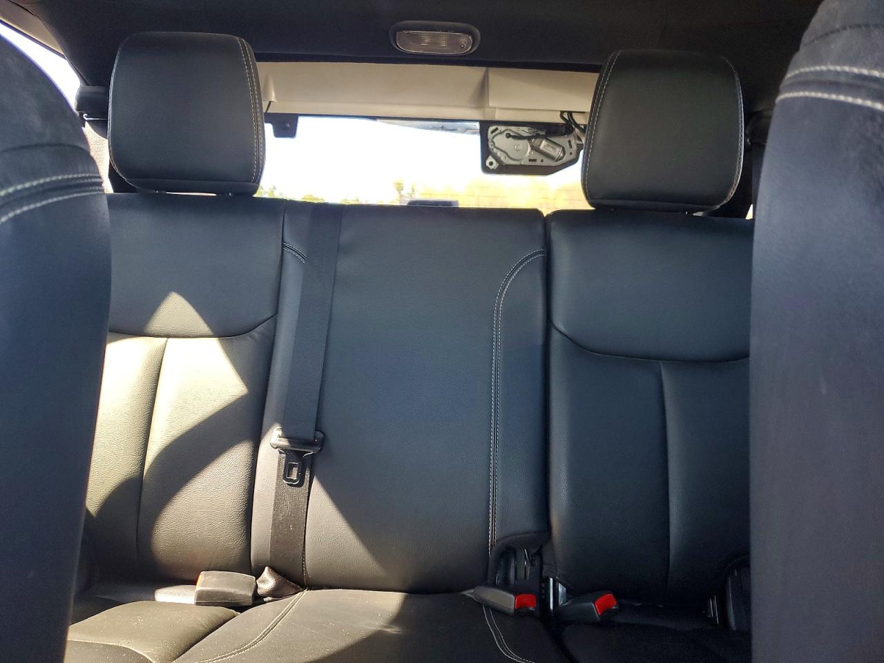 2016 JEEP WRANGLER UNLIMITED SAHARA photo 28