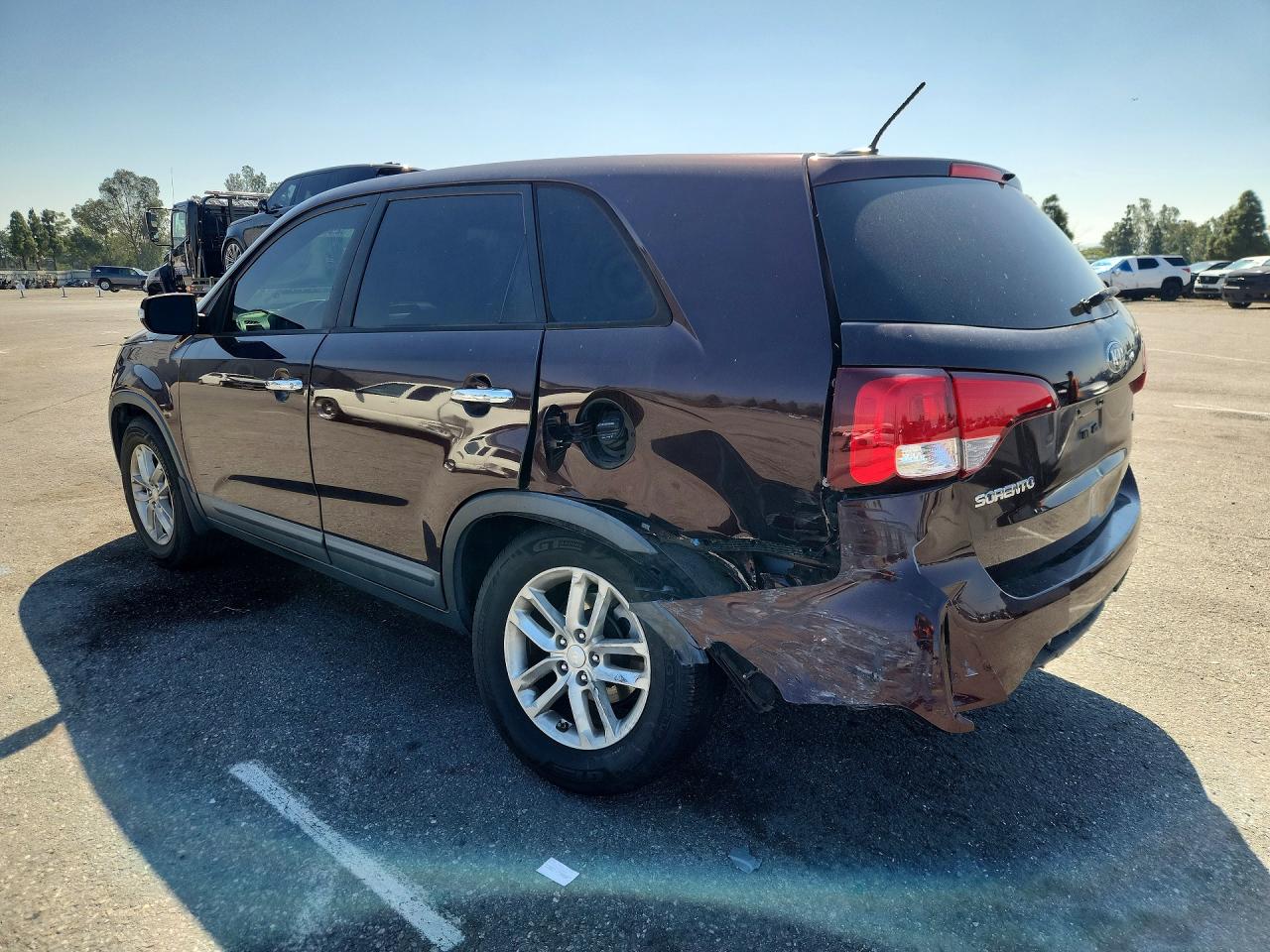 2014 KIA SORENTO LX photo 3