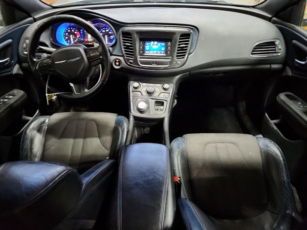 2015 CHRYSLER 200 S photo 22