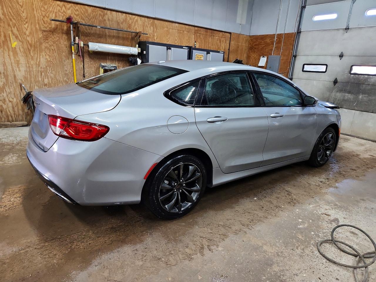 2015 CHRYSLER 200 S photo 7