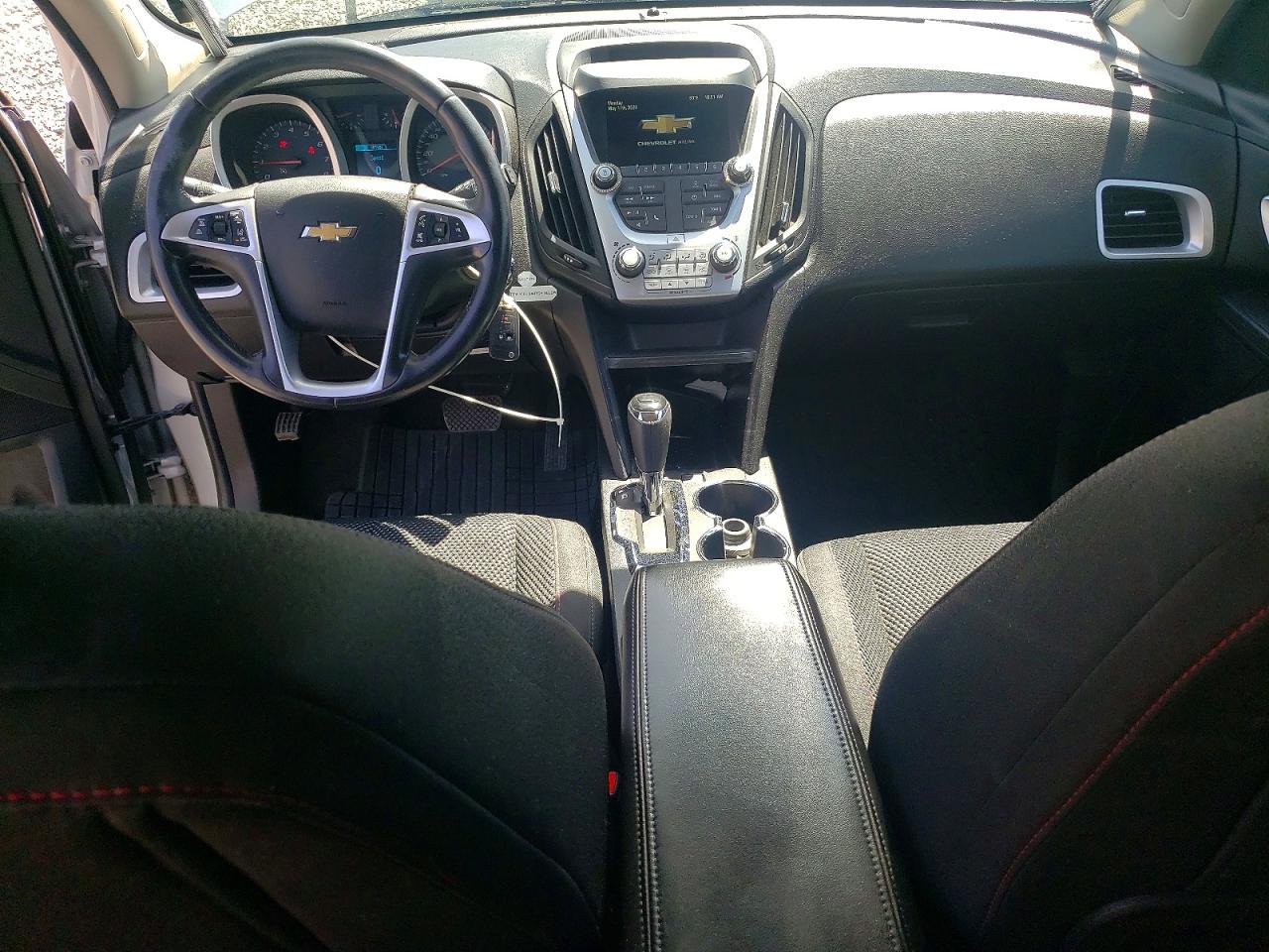 2017 CHEVROLET EQUINOX LT photo 15