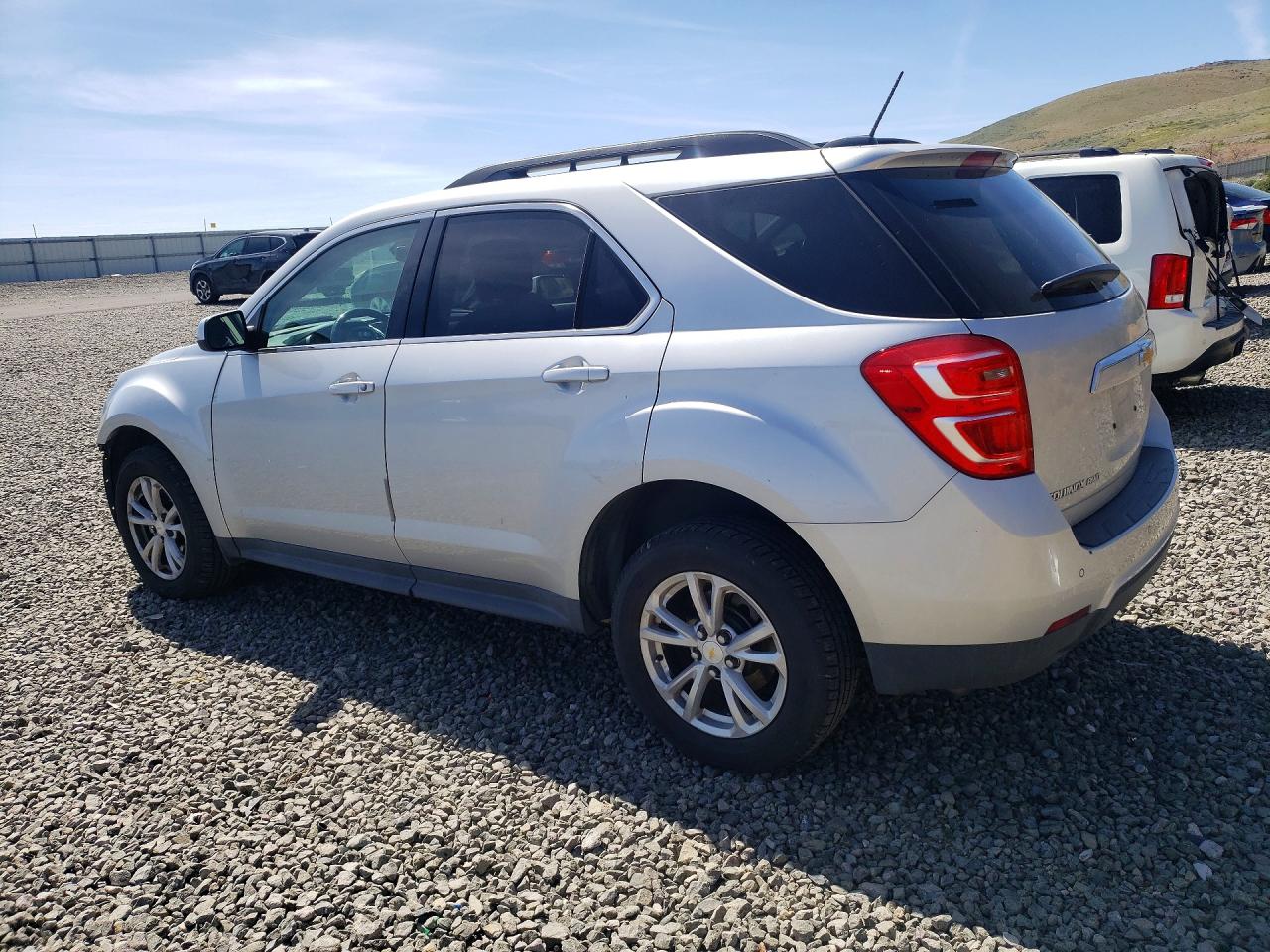 2017 CHEVROLET EQUINOX LT photo 3