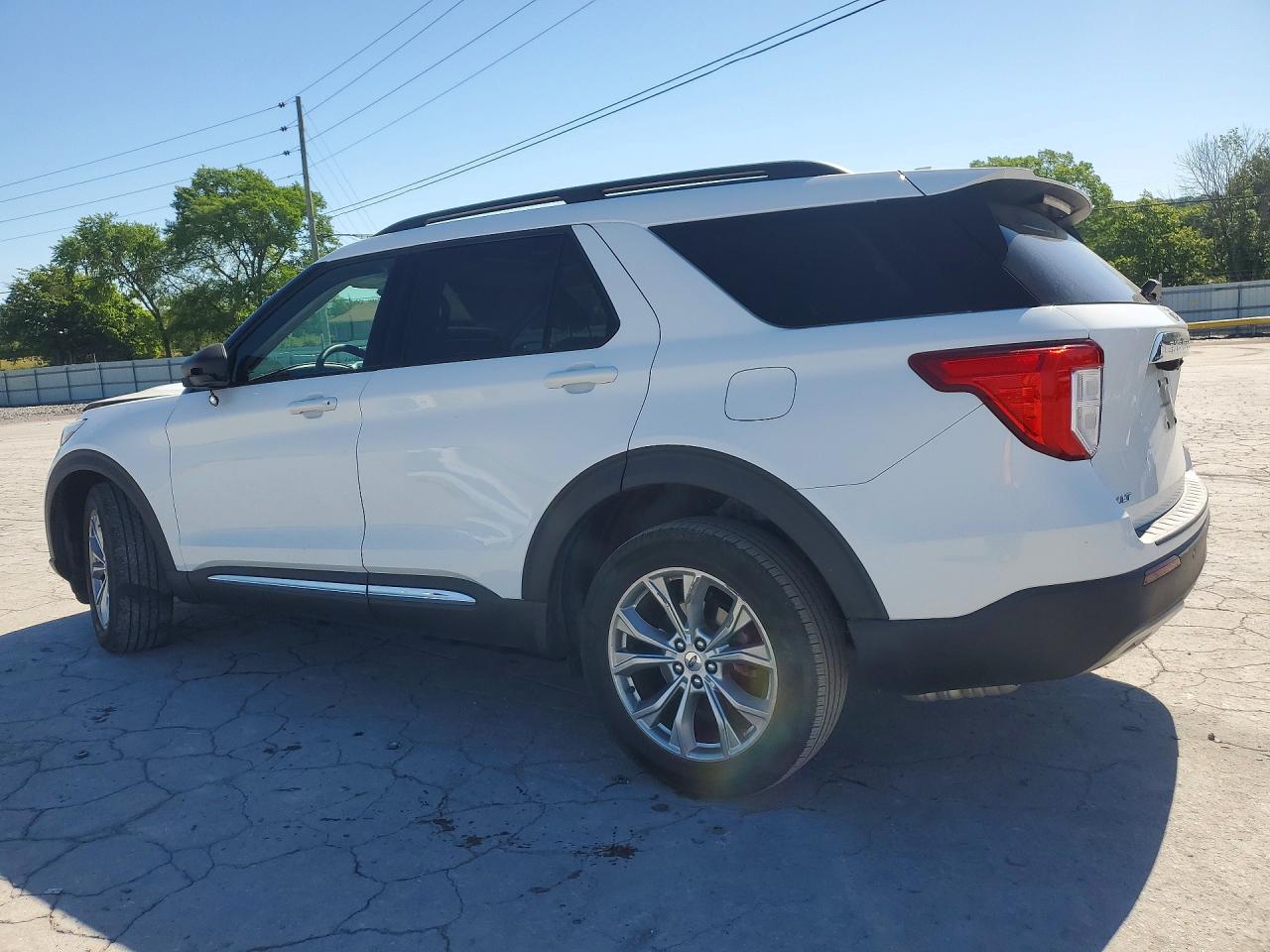 2020 FORD EXPLORER XLT photo 3