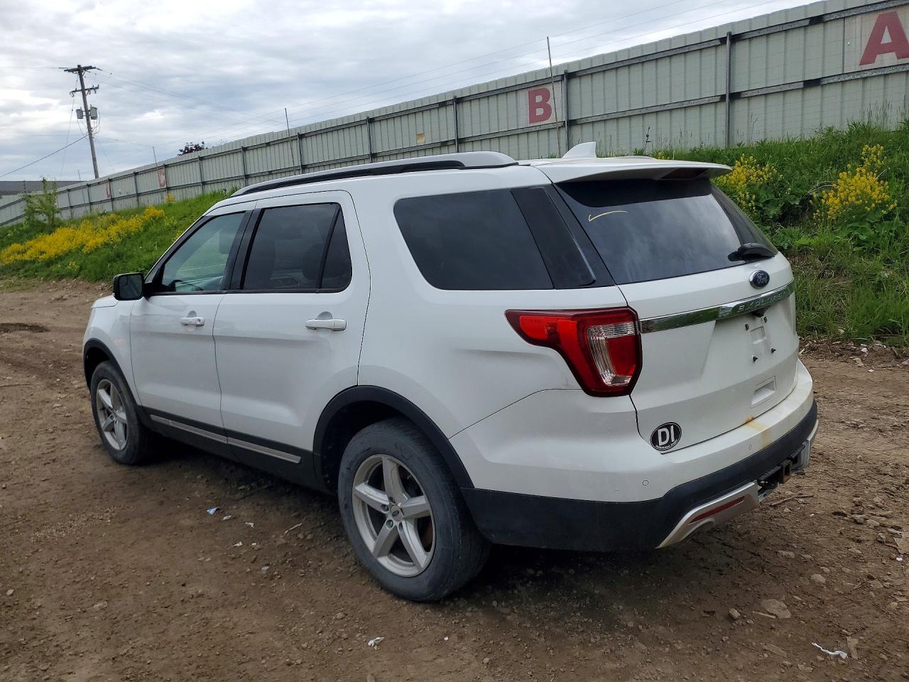 2016 FORD EXPLORER XLT photo 3