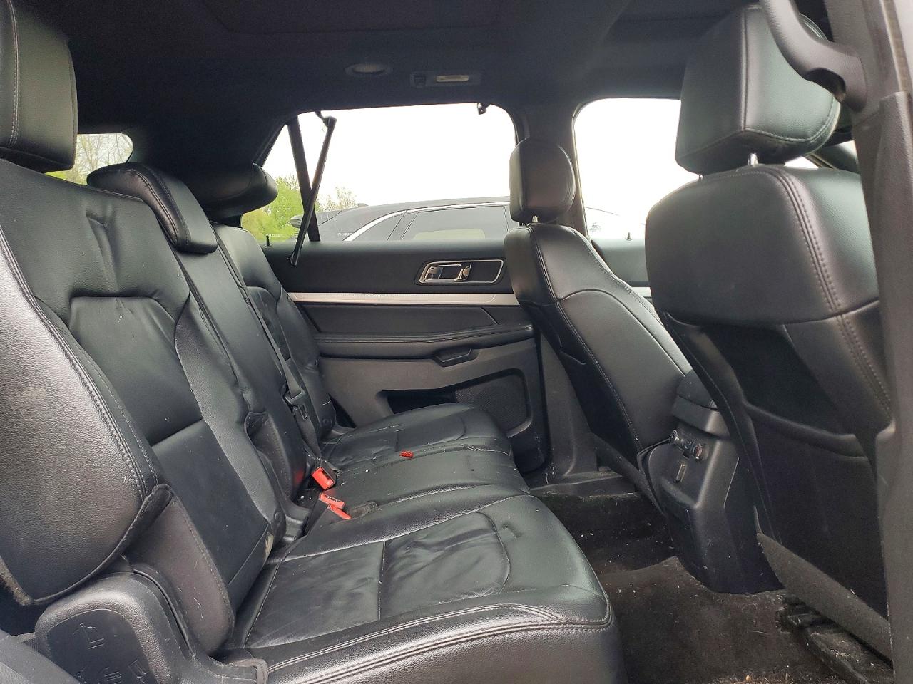 2016 FORD EXPLORER XLT photo 19
