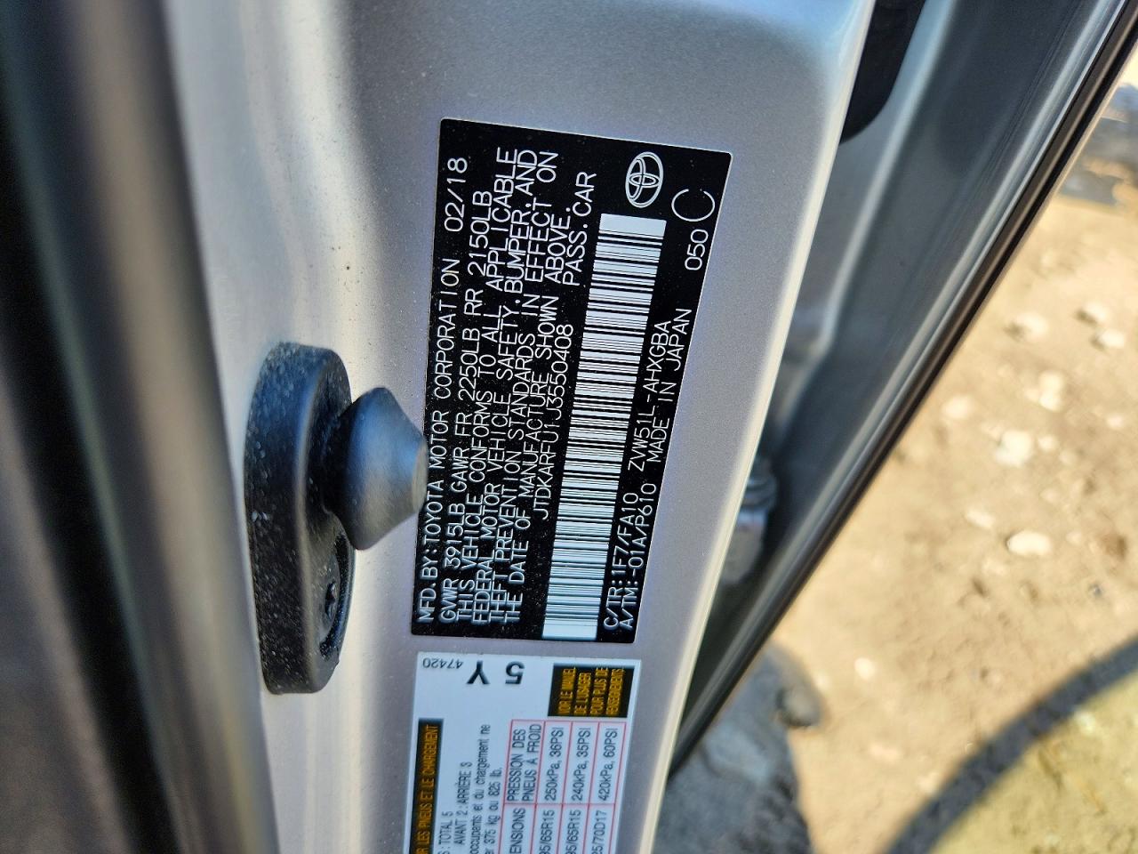 2018 TOYOTA PRIUS THREE photo 23