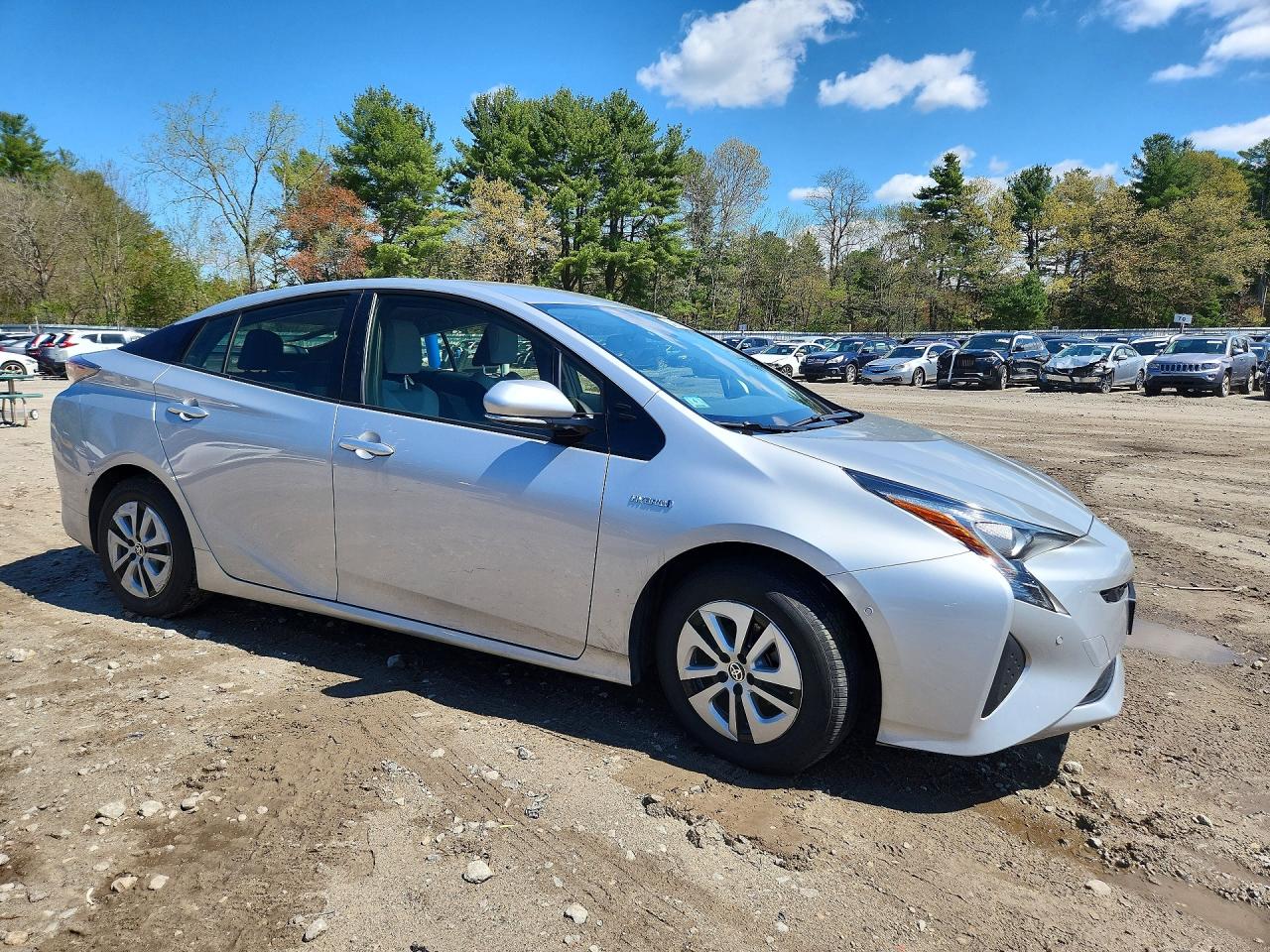 2018 TOYOTA PRIUS THREE photo 7