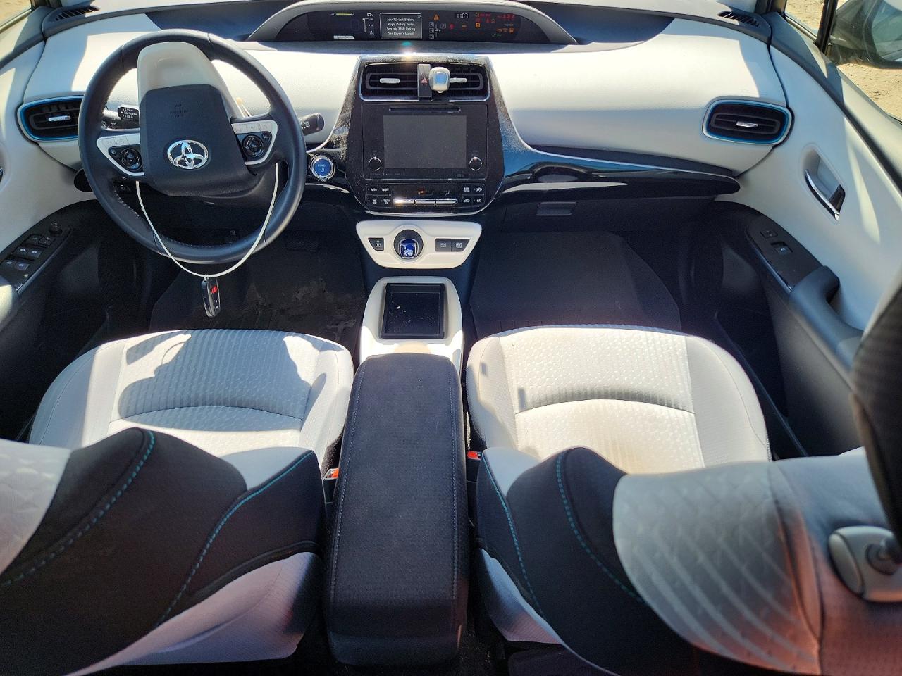 2018 TOYOTA PRIUS THREE photo 15