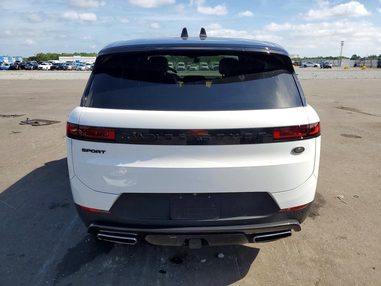 2023 LAND ROVER RANGE ROVER SPORT DYNAMIC SE photo 11
