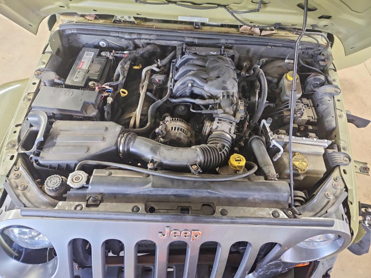 2013 JEEP WRANGLER UNLIMITED SPORT photo 34