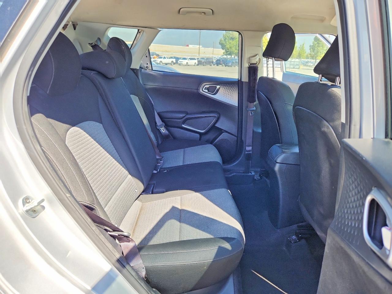 2020 KIA SOUL S photo 28