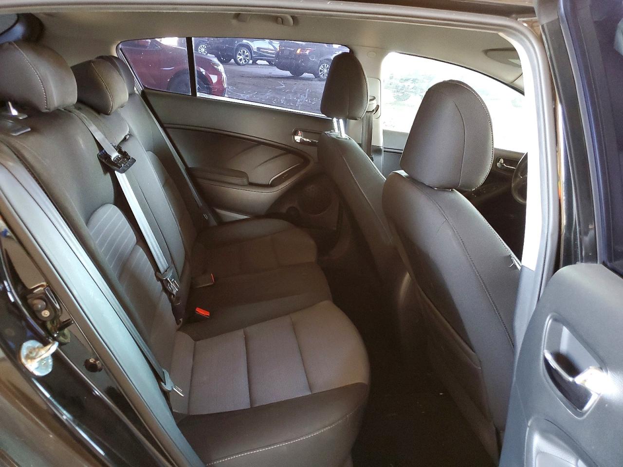 2015 KIA FORTE EX photo 19