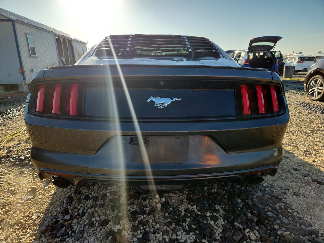 2017 FORD MUSTANG photo 11