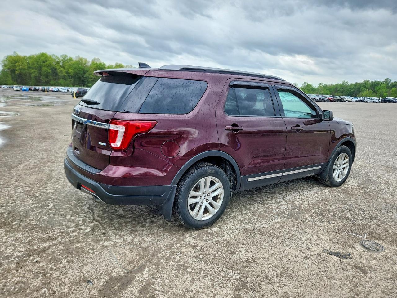 2018 FORD EXPLORER XLT photo 5