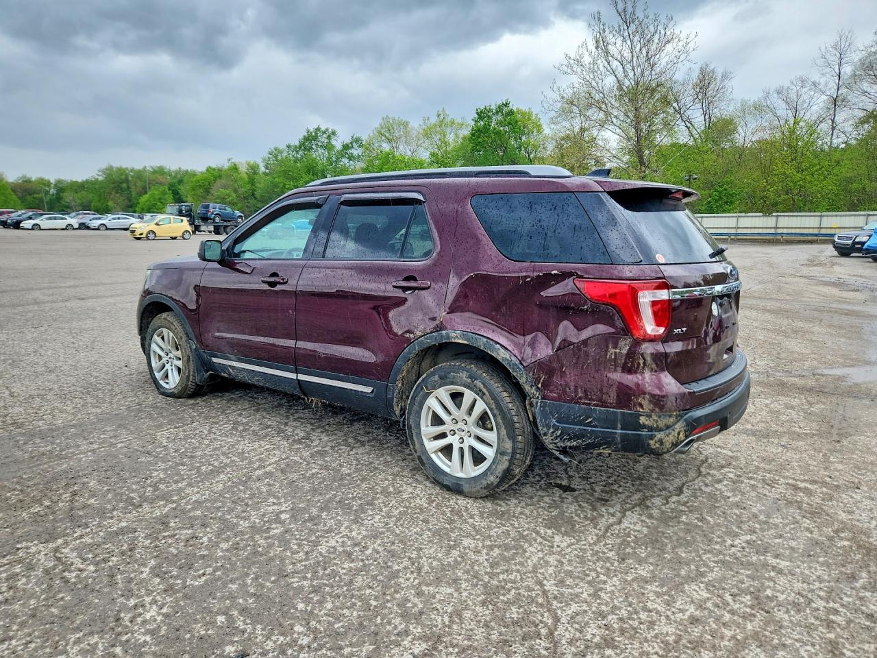 2018 FORD EXPLORER XLT photo 3