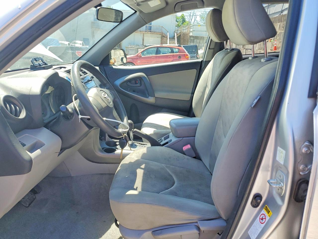 2011 TOYOTA RAV4 BASE photo 19