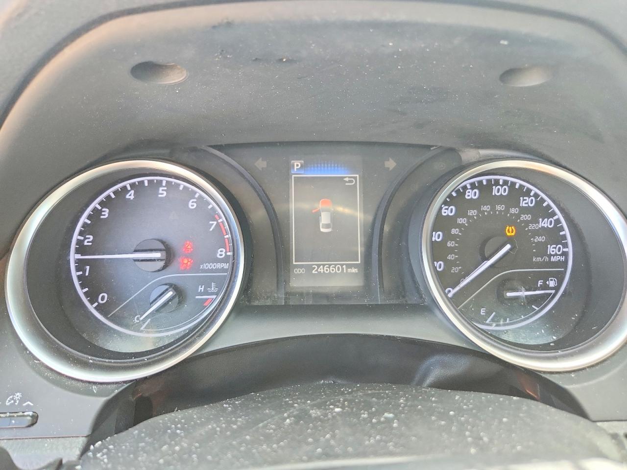 2018 TOYOTA CAMRY LE photo 17