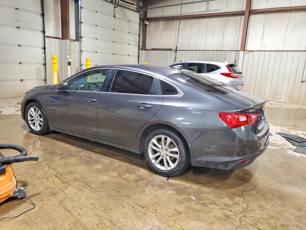 2016 CHEVROLET MALIBU LT photo 4