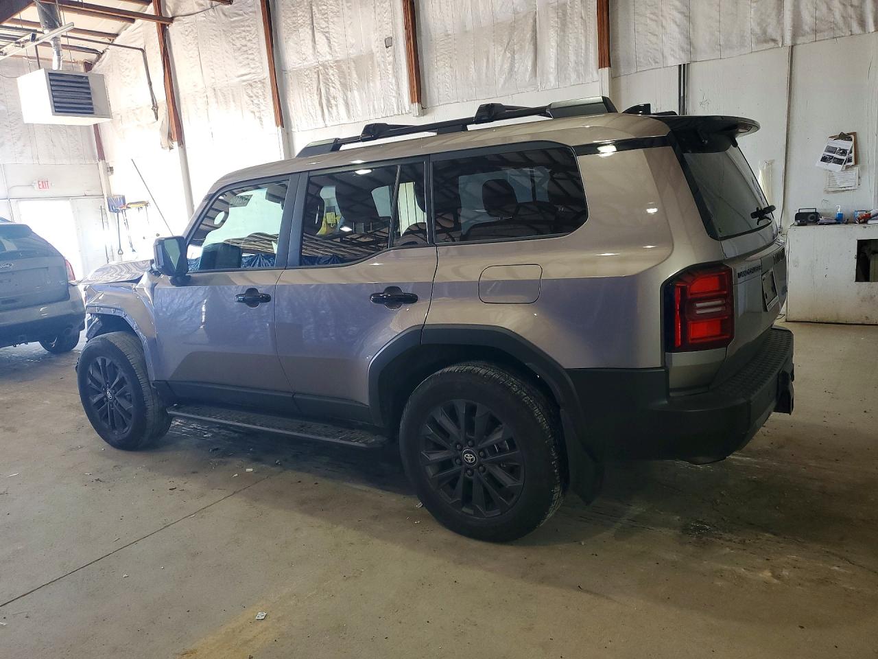 2025 TOYOTA LAND CRUISER BASE photo 2