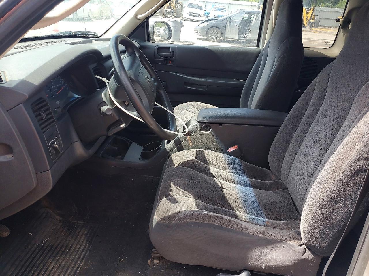 2003 DODGE DAKOTA SXT photo 13