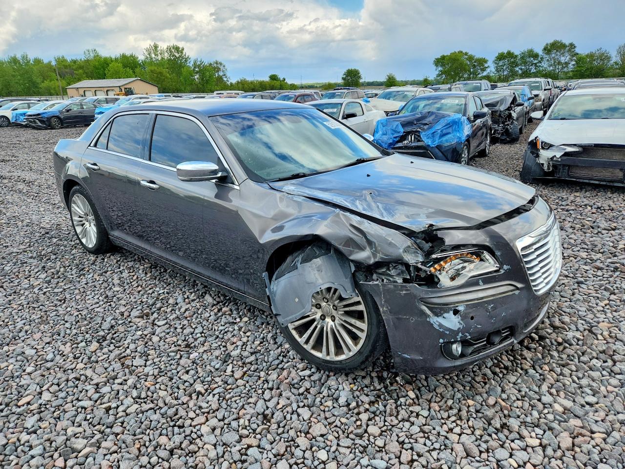 2013 CHRYSLER 300C photo 4