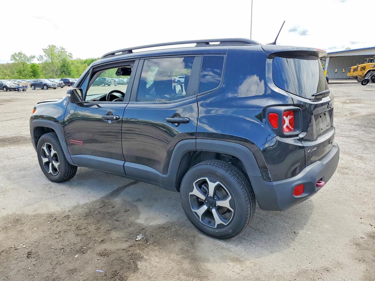 2019 JEEP RENEGADE TRAILHAWK photo 3