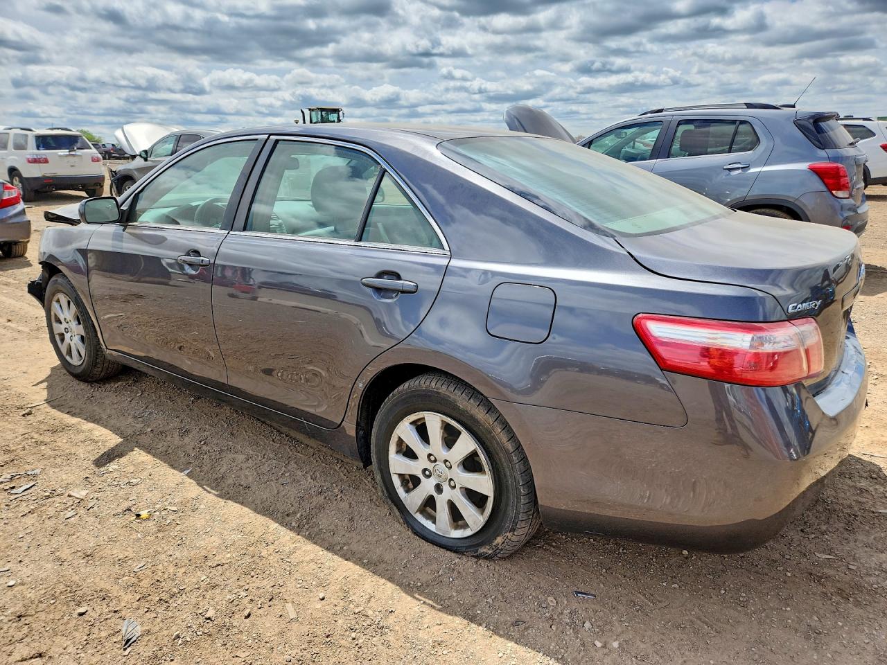 2009 TOYOTA CAMRY XLE photo 3