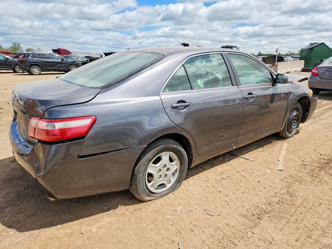 2009 TOYOTA CAMRY XLE photo 5
