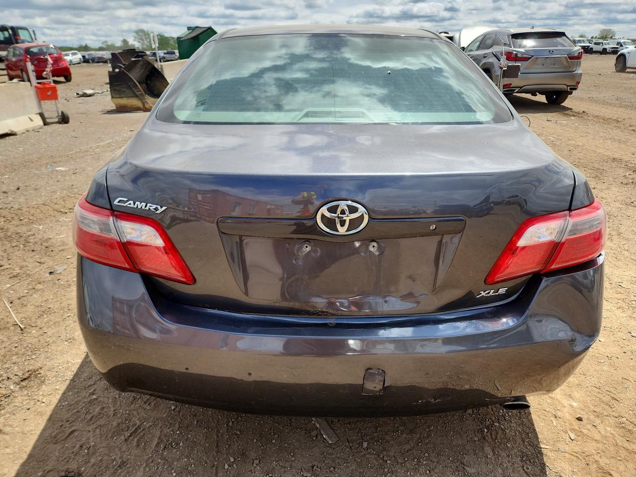 2009 TOYOTA CAMRY XLE photo 11